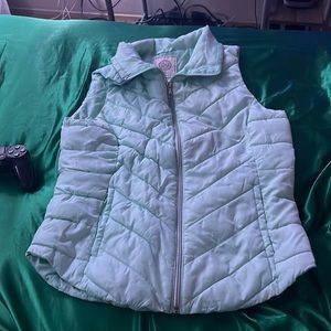 Woman’s Medium Teal Vest $10